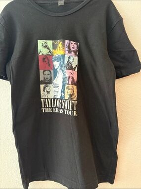 Taylor Swift ‘The Eras Tour’ black T-shirt Sz M